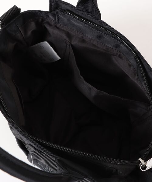 SUPER HAKKA（スーパーハッカ）の「「glanta」ボタニックウィンドウ刺繍　ダブルポケットミニショルダーバッグ（ショルダーバッグ・レディース・ベージュ/ライトグリーン/ブラック・FREE）」の6枚目の写真