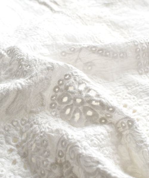 zootie（ズーティー）の「コットンスカラップレース Vネックボクシーブラウス（シャツ/ブラウス・レディース・オフホワイト・フリー）」の12枚目の写真