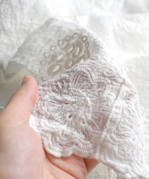 zootie（ズーティー）の「コットンスカラップレース Vネックボクシーブラウス（シャツ/ブラウス・レディース・オフホワイト・フリー）」の14枚目の写真