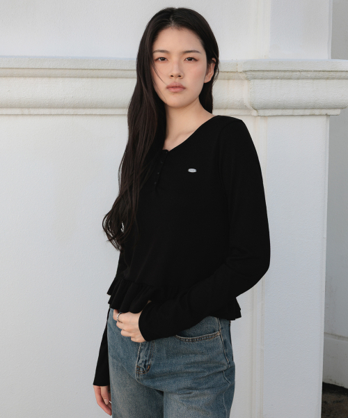 DEHEVE（デヘヴェ）の「Frill Henley Neck Long Sleeve [Black]（Tシャツ/カットソー・レディース・ブラック・FREE）」の7枚目の写真