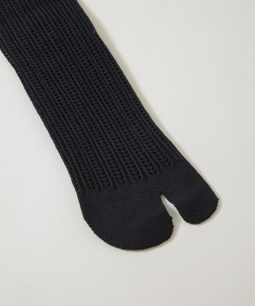 MARCOMONDE（マルコモンド）の「MARCOMONDE/wholegarment race tabi socks（ソックス/靴下・レディース・ブラック/ホワイト・FREE）」の6枚目の写真