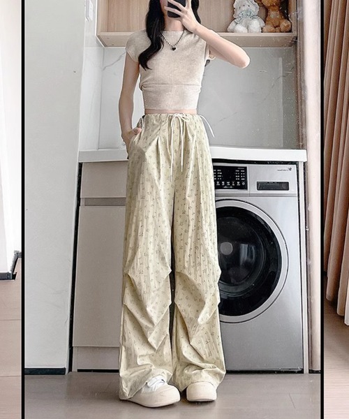 SallyLunn（サリーラン）の「小花柄ドロストワイドパンツ（その他パンツ・レディース・ホワイト/カーキ・MEDIUM/LARGE）」の6枚目の写真