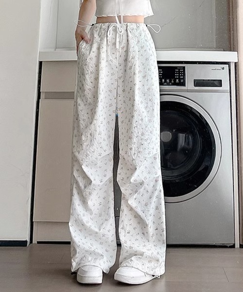 SallyLunn（サリーラン）の「小花柄ドロストワイドパンツ（その他パンツ・レディース・ホワイト/カーキ・MEDIUM/LARGE）」の8枚目の写真