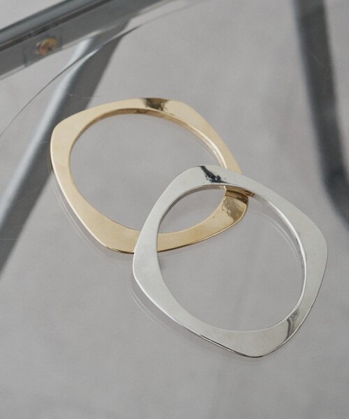 LOUNGEDRESS（ラウンジドレス）の「【GALENA/ガレナ】スクエアバングル（ブレスレット・レディース・ゴールド/シルバー・FREE）」の3枚目の写真