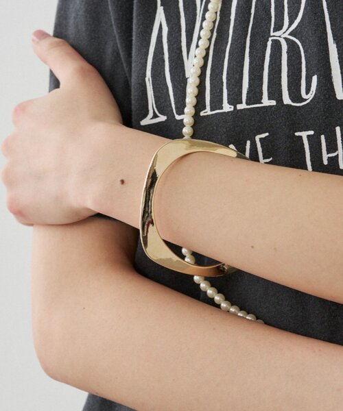 LOUNGEDRESS（ラウンジドレス）の「【GALENA/ガレナ】スクエアバングル（ブレスレット・レディース・ゴールド/シルバー・FREE）」の6枚目の写真