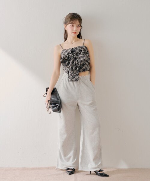 Chico（チコ）の「【セットアップ対応】バックロゴルーズスウェットパンツ（その他パンツ・レディース・ネイビー/グレー/アイボリー・FREE）」の11枚目の写真