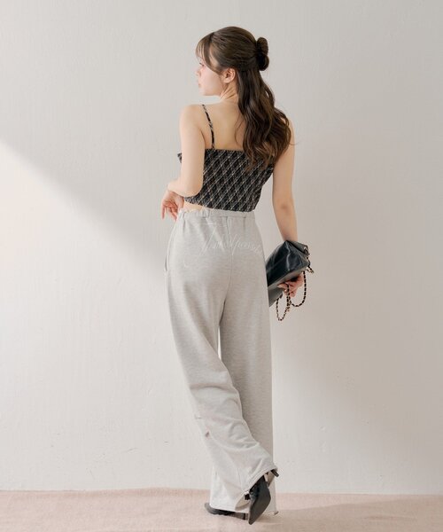 Chico（チコ）の「【セットアップ対応】バックロゴルーズスウェットパンツ（その他パンツ・レディース・ネイビー/グレー/アイボリー・FREE）」の12枚目の写真