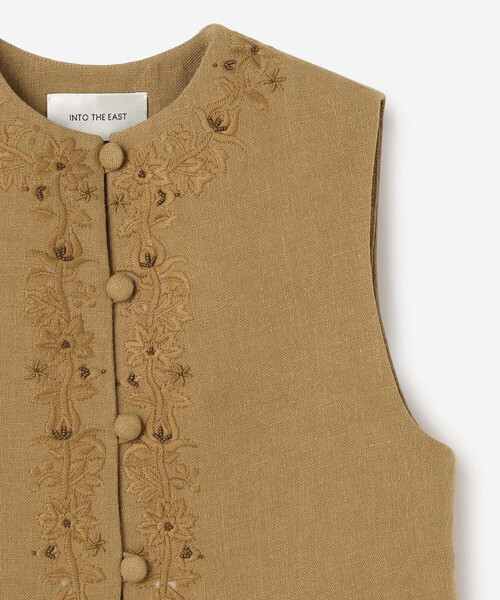 Bshop（ビショップ）の「INTO THE EAST｜コットリネン 刺繍ベスト Apricot WOMEN（ベスト・レディース・ブラウン系その他・36）」の5枚目の写真