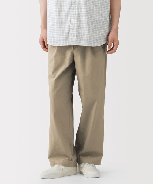 無印良品（ムジルシリョウヒン）の「紳士　涼感　タックストレートパンツ（その他パンツ・メンズ・グレー系/ブラック/ブラウン系・S/M/L/XL）」の3枚目の写真