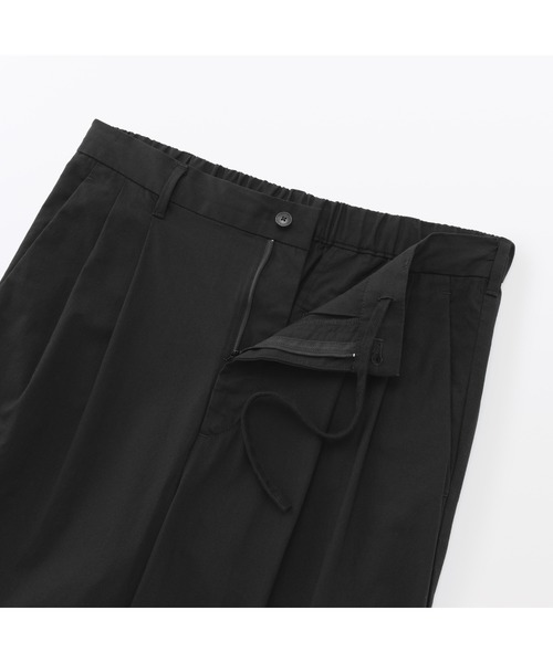 無印良品（ムジルシリョウヒン）の「紳士　涼感　タックストレートパンツ（その他パンツ・メンズ・グレー系/ブラック/ブラウン系・S/M/L/XL）」の5枚目の写真