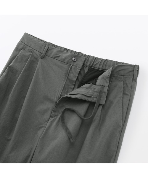 無印良品（ムジルシリョウヒン）の「紳士　涼感　タックストレートパンツ（その他パンツ・メンズ・グレー系/ブラック/ブラウン系・S/M/L/XL）」の9枚目の写真