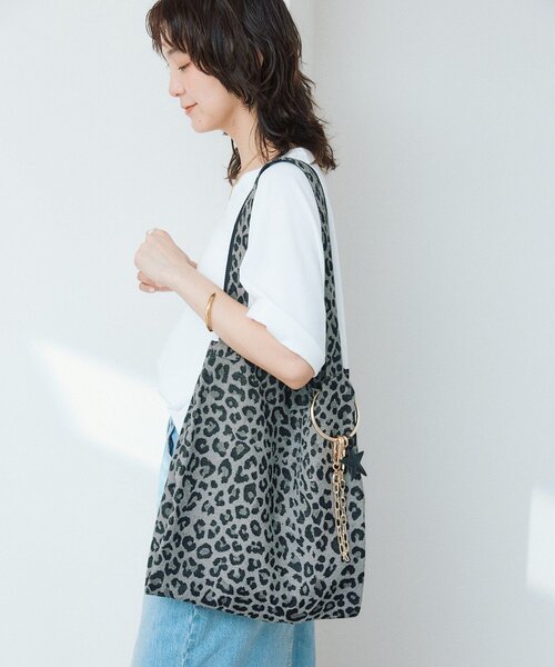 RIVE DROITE（リヴドロワ）の「【Yossshiiii企画】チャーム付きアニマルジャガードトート（トートバッグ・レディース・ベージュ/グレー/ブラック・FREE）」の20枚目の写真