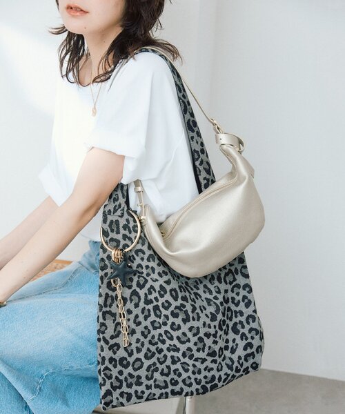 RIVE DROITE（リヴドロワ）の「【Yossshiiii企画】チャーム付きアニマルジャガードトート（トートバッグ・レディース・ベージュ/グレー/ブラック・FREE）」の12枚目の写真