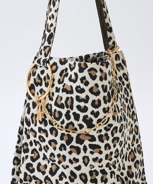 RIVE DROITE（リヴドロワ）の「【Yossshiiii企画】チャーム付きアニマルジャガードトート（トートバッグ・レディース・ベージュ/グレー/ブラック・FREE）」の15枚目の写真