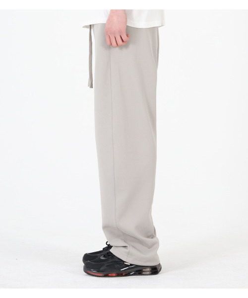 BUTTON SEOUL(ボタンソウル)の「カーブドストリングスウェットパンツ(アイボリー)(その他パンツ・メンズ・その他・M/L/XL)」の4枚目の写真
