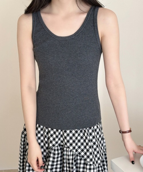 DAY CLOSET(デイ クローゼット)の「【選べる無地orボーダー】デコルテ綺麗魅せ。リブ タンクトップ レディース(タンクトップ・レディース・ブラック/チャコールグレー/アイボリー/ライトグレー/ホワイト系その他・FREE)」の22枚目の写真