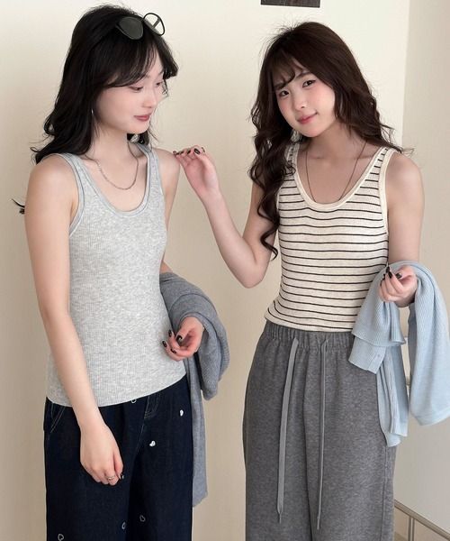 DAY CLOSET(デイ クローゼット)の「【選べる無地orボーダー】デコルテ綺麗魅せ。リブ タンクトップ レディース(タンクトップ・レディース・ブラック/チャコールグレー/アイボリー/ライトグレー/ホワイト系その他・FREE)」の21枚目の写真