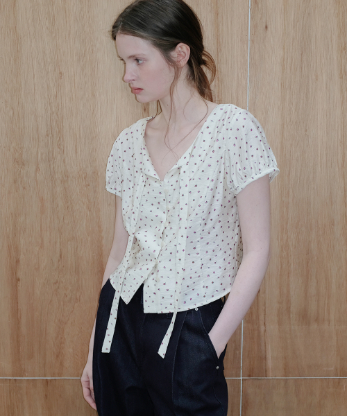 FRIVER07（フリバー07）の「Flower tie crop blouse [FRSP06BL12]_Cream（シャツ/ブラウス・レディース・クリーム・FREE）」の2枚目の写真