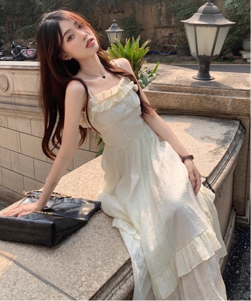 &soiree(アンドソワレ)の「ワッシャーフリルレイヤードキャミワンピース(ワンピース・レディース・ホワイト・X-LARGE/LARGE/MEDIUM/SMALL)」の4枚目の写真