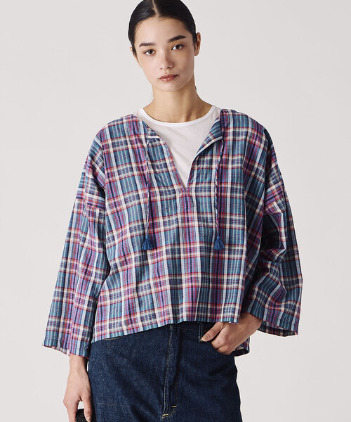 Bshop(ビショップ)の「INDIA INDUSTRY | マドラスチェック カフタンシャツ WOMEN(シャツ/ブラウス・レディース・ブルー系その他/グレー系その他・1)」の3枚目の写真