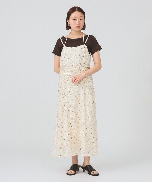 Ray BEAMS(レイビームス)の「フラワー プリント キャミワンピース(ワンピース・レディース・ブラック/ホワイト系その他6・0/1)」の20枚目の写真