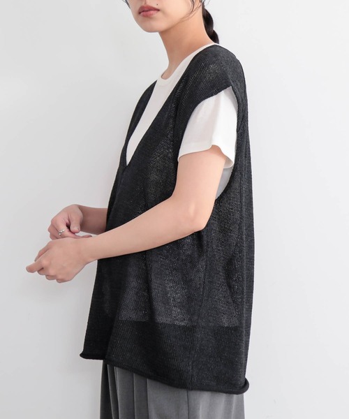 for/c(フォーシー)の「Vネックベスト【サスティナブル】(ベスト・レディース・ブラック/アイボリー・L/M)」の20枚目の写真