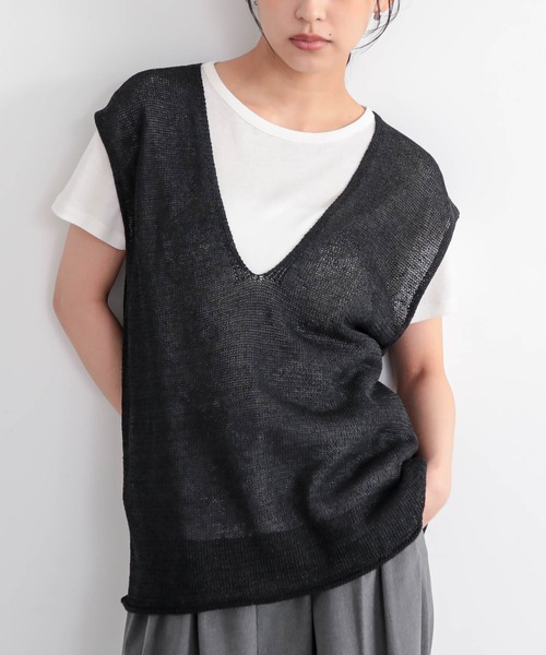for/c(フォーシー)の「Vネックベスト【サスティナブル】(ベスト・レディース・ブラック/アイボリー・L/M)」の21枚目の写真