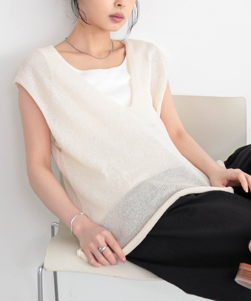 for/c(フォーシー)の「Vネックベスト【サスティナブル】(ベスト・レディース・ブラック/アイボリー・L/M)」の7枚目の写真