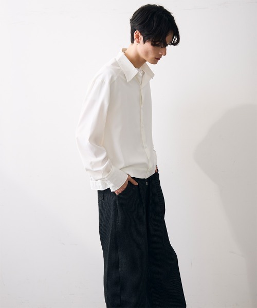 Shoowtime(ショウタイム)の「Ribbed short-length shirt / リブ付きショート丈シャツ(シャツ/ブラウス・メンズ・ホワイト/ブラック・MEDIUM/LARGE/X-LARGE)」の6枚目の写真