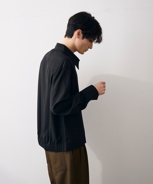 Shoowtime(ショウタイム)の「Ribbed short-length shirt / リブ付きショート丈シャツ(シャツ/ブラウス・メンズ・ホワイト/ブラック・MEDIUM/LARGE/X-LARGE)」の17枚目の写真
