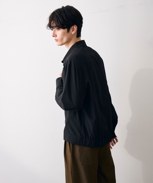 Shoowtime(ショウタイム)の「Ribbed short-length shirt / リブ付きショート丈シャツ(シャツ/ブラウス・メンズ・ホワイト/ブラック・MEDIUM/LARGE/X-LARGE)」の19枚目の写真