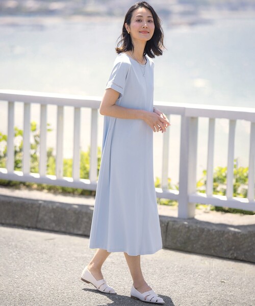 J.PRESS(ジェイプレス)の「コットンスムース ワンピース(ワンピース・レディース・ライトグレー系/ブラウン系/サックスブルー系/ネイビー系・T13/T15)」の5枚目の写真