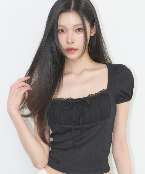 ILLIGO(イリゴ)の「ロジレーススクエアネックTシャツブラック(Tシャツ/カットソー・レディース・その他・OS)」の2枚目の写真