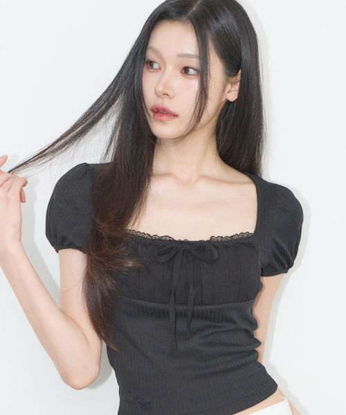 ILLIGO(イリゴ)の「ロジレーススクエアネックTシャツブラック(Tシャツ/カットソー・レディース・その他・OS)」の3枚目の写真