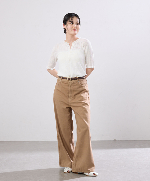 IENA(イエナ)の「アイレットフリルハーフスリーブニット(ニット/セーター・レディース・ホワイト/ブラック・FREE)」の4枚目の写真