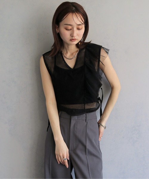 &g'aime(アンジェム)の「【&g'aime 】メッシュ&ラッフルベスト Mesh & Ruffle Vest(ベスト・レディース・ブラック/グレー/ベージュ・FREE)」の4枚目の写真