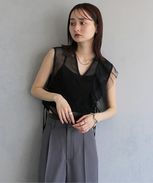 &g'aime(アンジェム)の「【&g'aime 】メッシュ&ラッフルベスト Mesh & Ruffle Vest(ベスト・レディース・ブラック/グレー/ベージュ・FREE)」の5枚目の写真