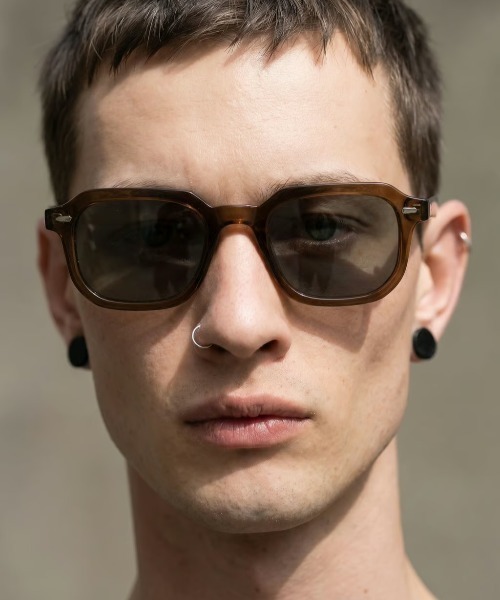 flaeu(フラユ)の「Classic Wellington Sunglasses(サングラス・レディース・ブラウン/オリーブ/ブラック・FREE)」の18枚目の写真
