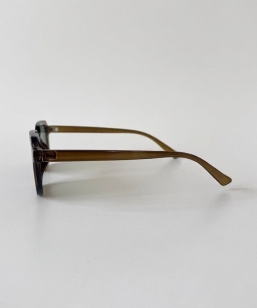 flaeu(フラユ)の「Classic Wellington Sunglasses(サングラス・レディース・ブラウン/オリーブ/ブラック・FREE)」の8枚目の写真