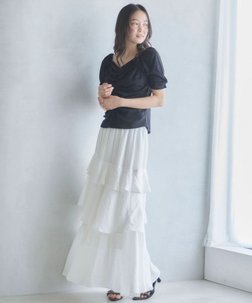 archives(アルシーヴ)の「【ONかわ】ギャザーカットTOPS(Tシャツ/カットソー・レディース・ブルー/オフホワイト/ブラック・MEDIUM)」の5枚目の写真