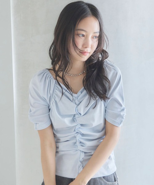 archives(アルシーヴ)の「【ONかわ】ギャザーカットTOPS(Tシャツ/カットソー・レディース・ブルー/オフホワイト/ブラック・MEDIUM)」の8枚目の写真
