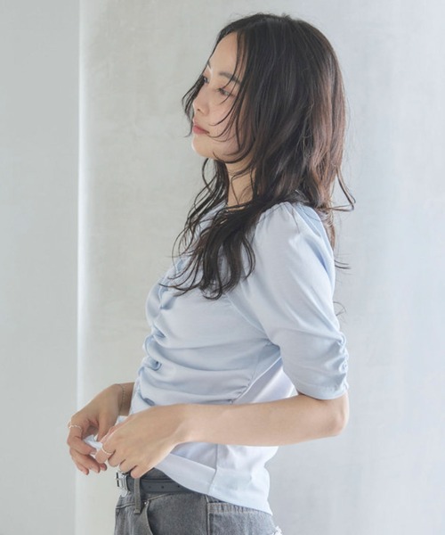 archives(アルシーヴ)の「【ONかわ】ギャザーカットTOPS(Tシャツ/カットソー・レディース・ブルー/オフホワイト/ブラック・MEDIUM)」の12枚目の写真