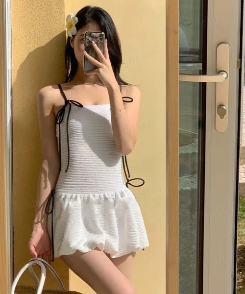 Dalfwin(ダールフィン)の「レデイーズ水着 ブラックリボンワンピース水着(水着・レディース・ホワイト・MEDIUM/LARGE/X-LARGE)」の3枚目の写真