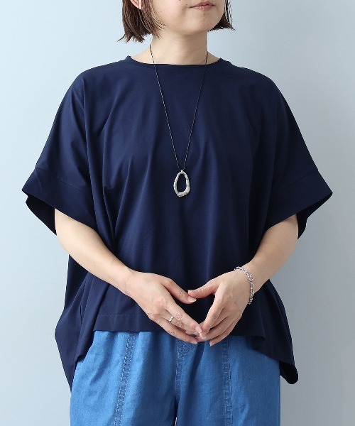 leswel(レスウェル)の「【WEB/一部店舗限定】【M~5L】シルケット天竺ドルマンスリーブTシャツ(Tシャツ/カットソー・レディース・キャメル/ライトグレー/ネイビー・M/4L/LL)」の11枚目の写真