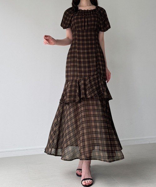 junoah（ジュノア）の「シアーチェックスリットマーメイドワンピース（ワンピース・レディース・ブラック/ブラウン・SMALL/MEDIUM/LARGE）」の2枚目の写真
