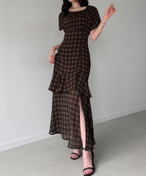 junoah（ジュノア）の「シアーチェックスリットマーメイドワンピース（ワンピース・レディース・ブラック/ブラウン・SMALL/MEDIUM/LARGE）」の4枚目の写真