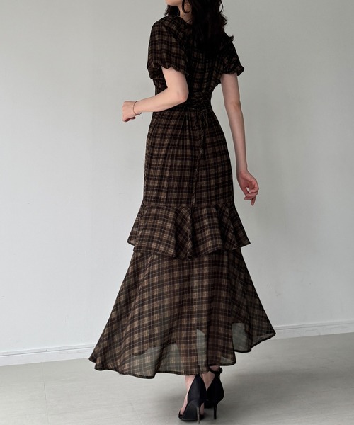 junoah（ジュノア）の「シアーチェックスリットマーメイドワンピース（ワンピース・レディース・ブラック/ブラウン・SMALL/MEDIUM/LARGE）」の6枚目の写真