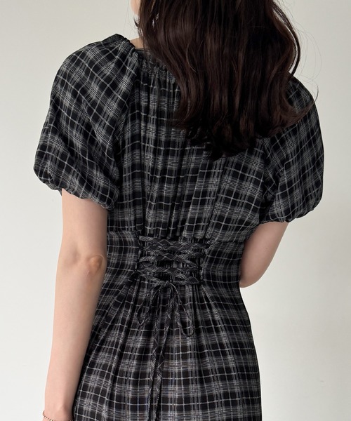 junoah（ジュノア）の「シアーチェックスリットマーメイドワンピース（ワンピース・レディース・ブラック/ブラウン・SMALL/MEDIUM/LARGE）」の11枚目の写真