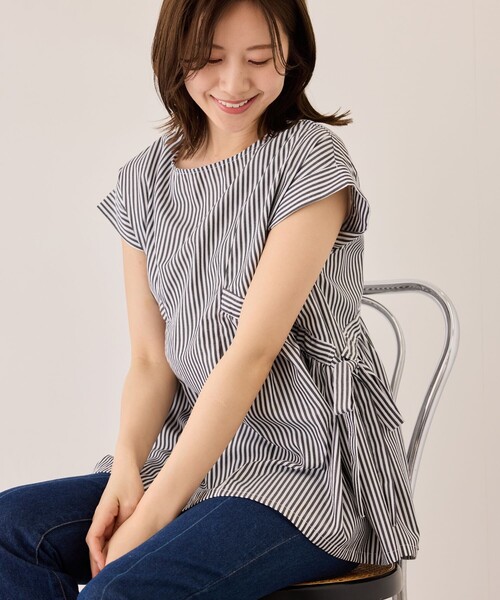 Jayro(ジャイロ)の「サイドドロストリボンブラウス(シャツ/ブラウス・レディース・ネイビー/サックスブルー/ブラック/ブラック系その他/ブルー系その他2/ホワイト系その他・M)」の4枚目の写真