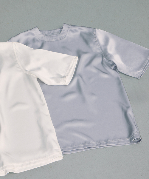 CITYSHOP(シティーショップ)の「《追加4》SATIN Tシャツ(Tシャツ/カットソー・レディース・ホワイト/シルバー・FREE)」の5枚目の写真